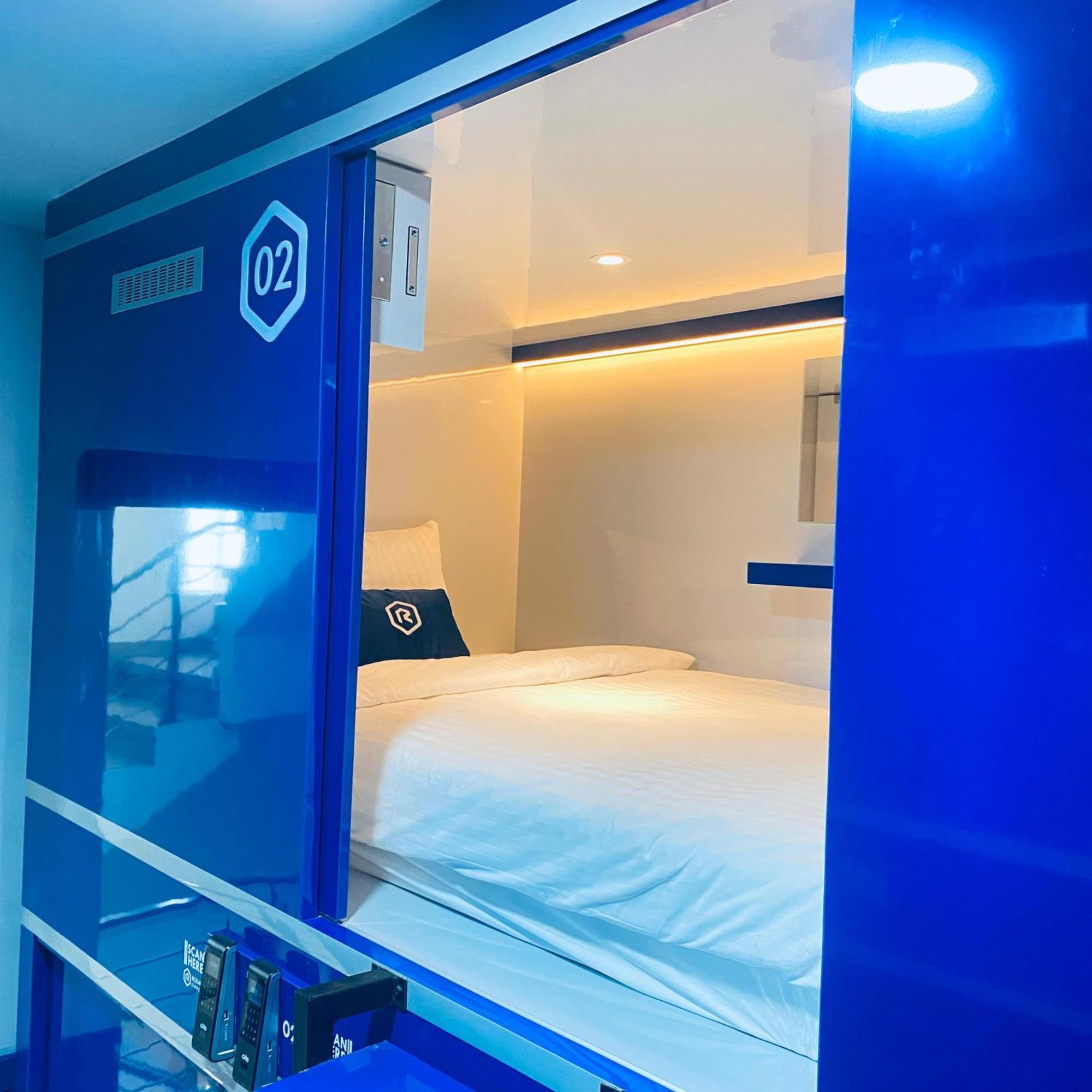 Hotel Rosalyne Sleepbox Malioboro 3 Jogyakarta Zewnętrze zdjęcie