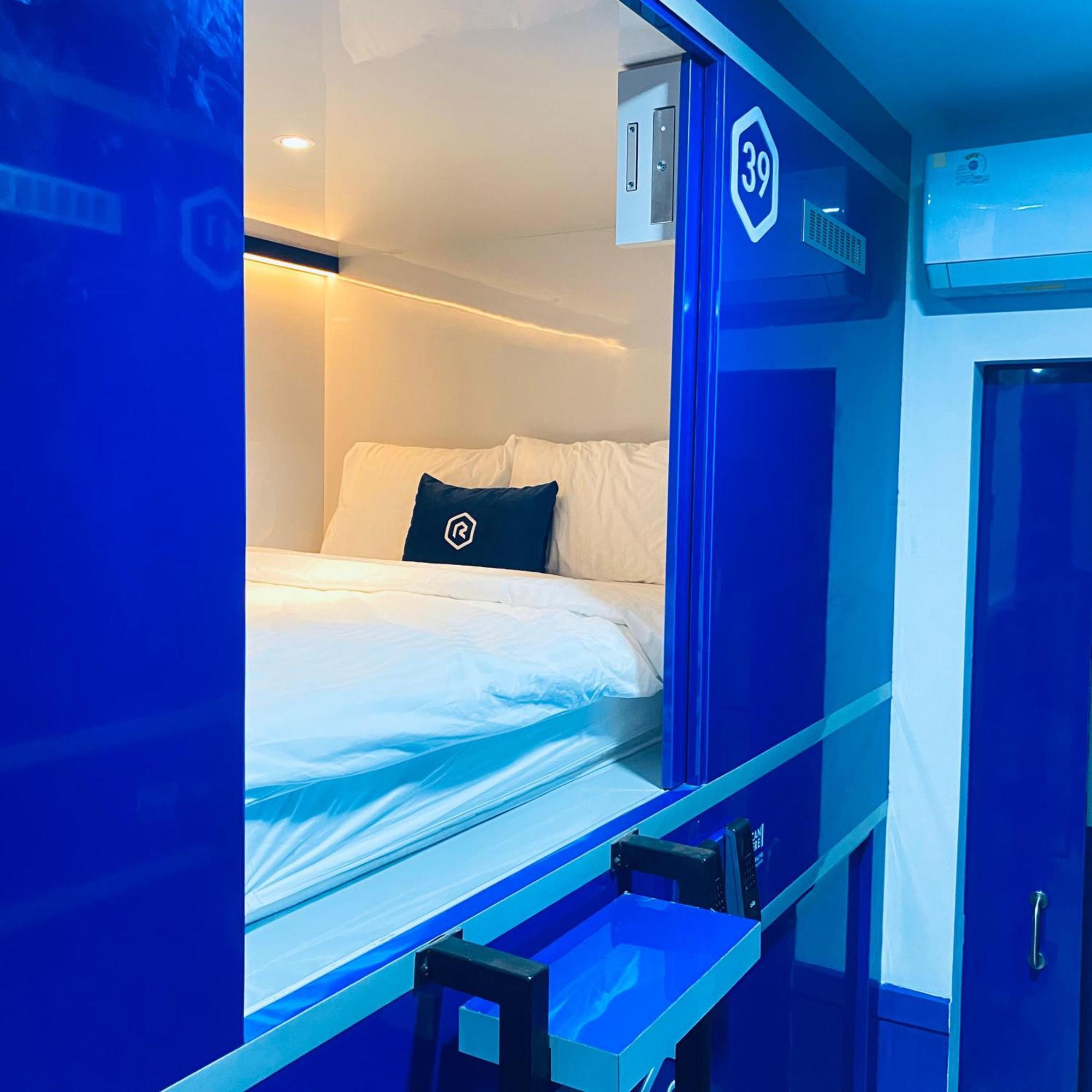 Hotel Rosalyne Sleepbox Malioboro 3 Jogyakarta Zewnętrze zdjęcie