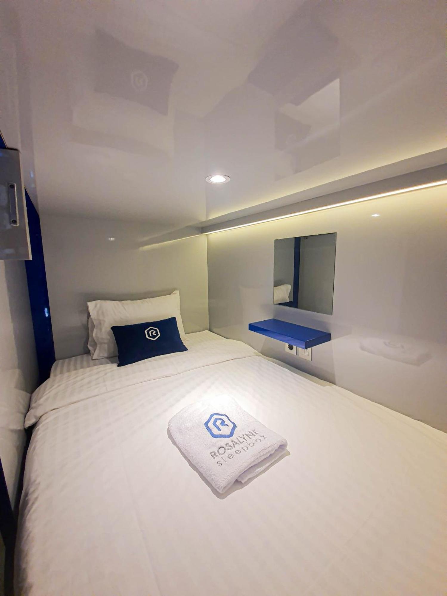 Hotel Rosalyne Sleepbox Malioboro 3 Jogyakarta Zewnętrze zdjęcie