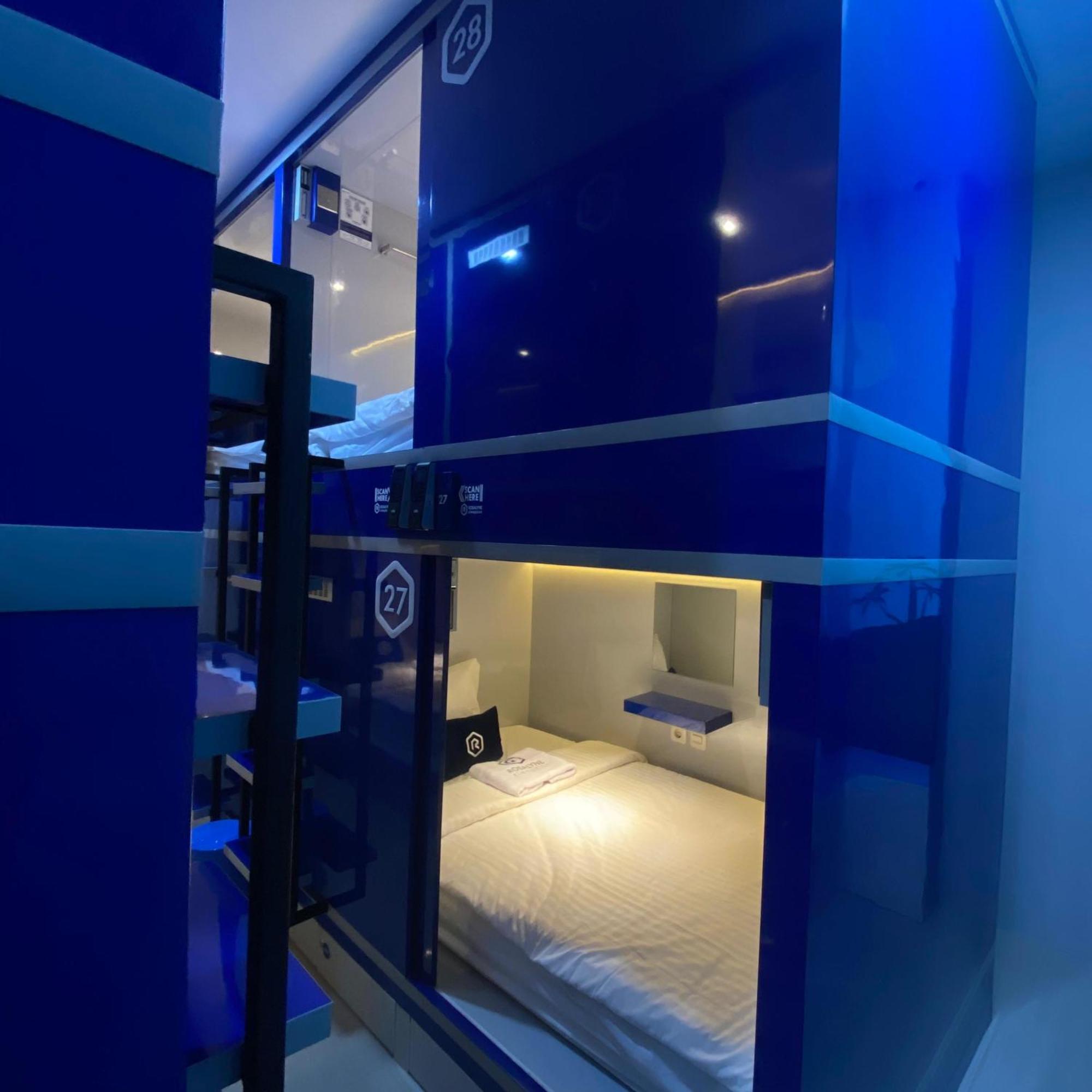Hotel Rosalyne Sleepbox Malioboro 3 Jogyakarta Zewnętrze zdjęcie