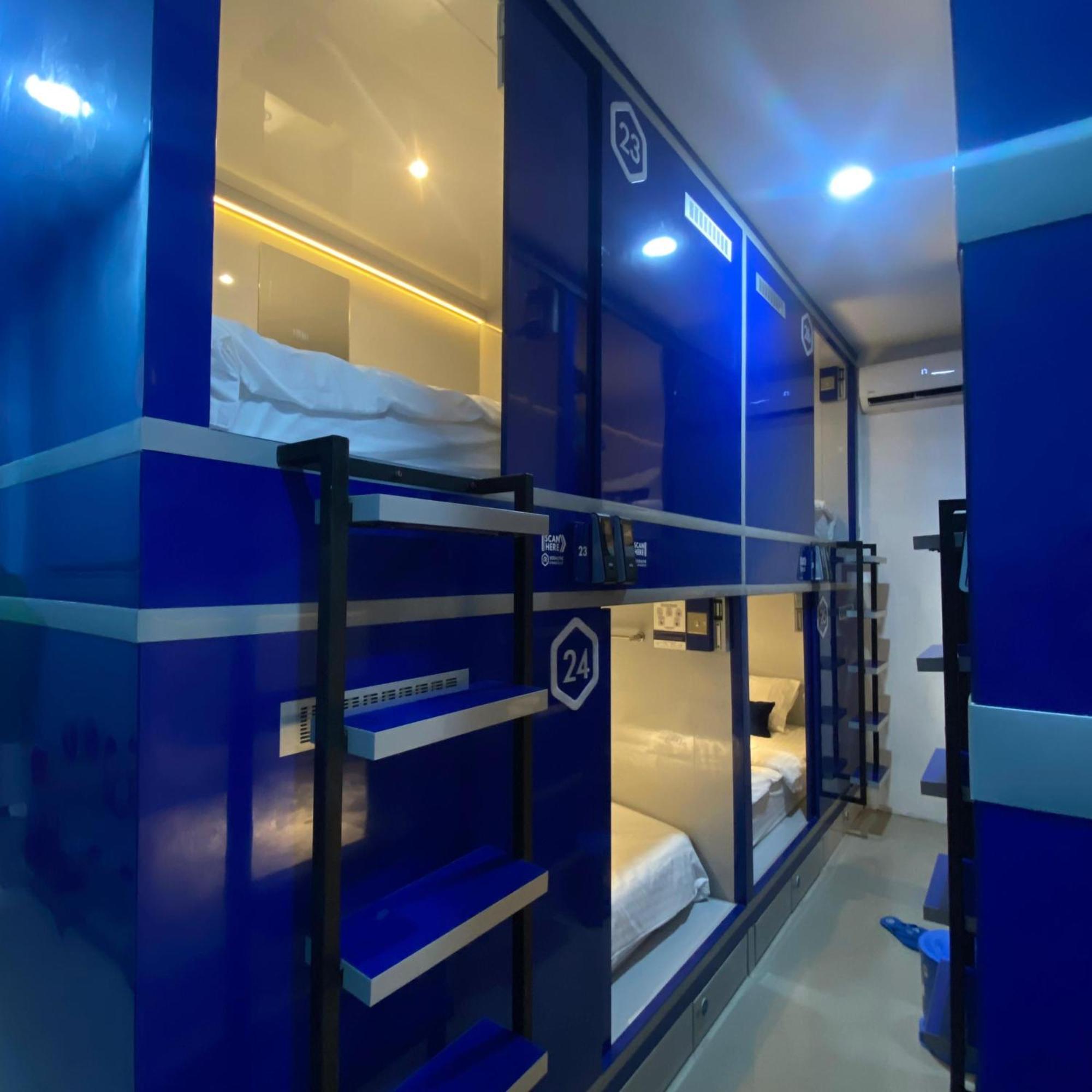 Hotel Rosalyne Sleepbox Malioboro 3 Jogyakarta Zewnętrze zdjęcie