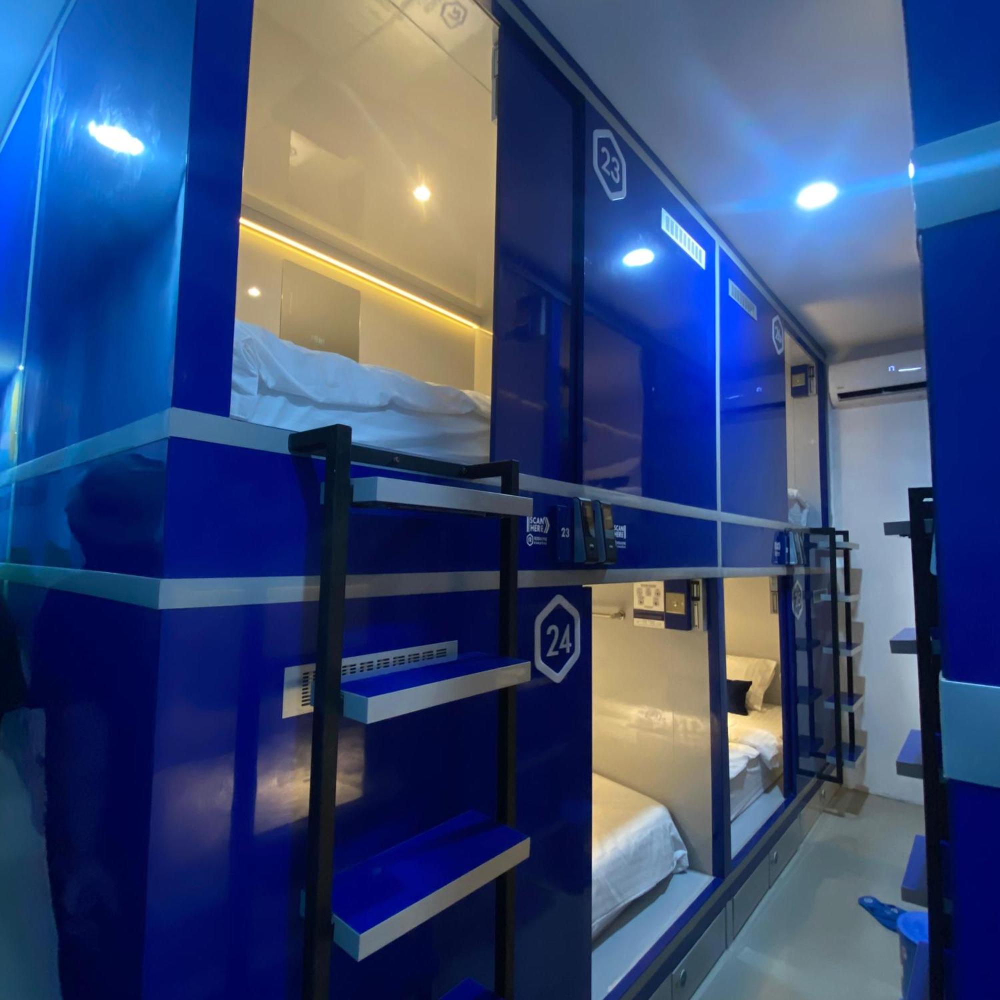 Hotel Rosalyne Sleepbox Malioboro 3 Jogyakarta Zewnętrze zdjęcie