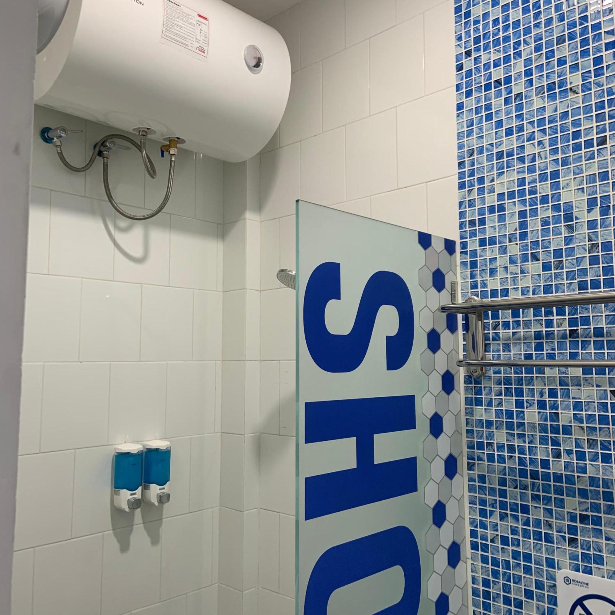 Hotel Rosalyne Sleepbox Malioboro 3 Jogyakarta Zewnętrze zdjęcie
